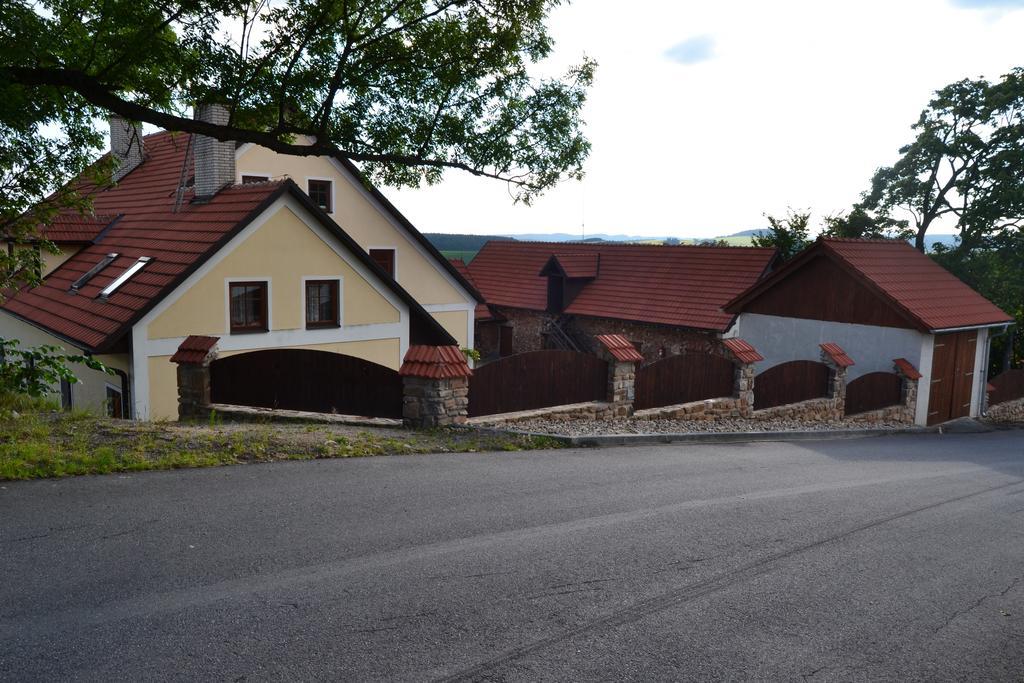 Ubytování na Hájence Bystrice nad Pernstejnem Exteriér fotografie